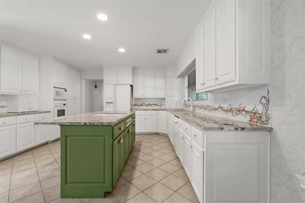 5014 Ridgeview Drive, Waco, TX 76710 5014 Ridgeview Drive, Waco, TX 76710