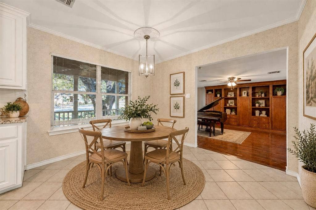 5014 Ridgeview Drive, Waco, TX 76710 Virtually staged