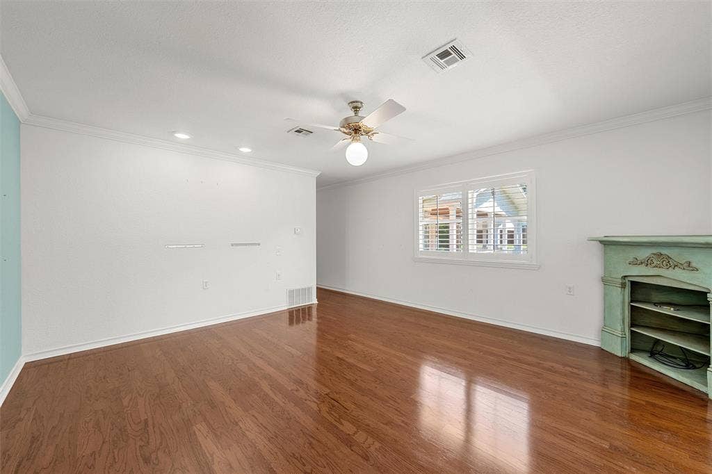 5014 Ridgeview Drive, Waco, TX 76710 5014 Ridgeview Drive, Waco, TX 76710