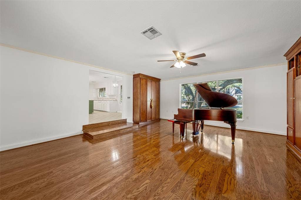 5014 Ridgeview Drive, Waco, TX 76710 5014 Ridgeview Drive, Waco, TX 76710