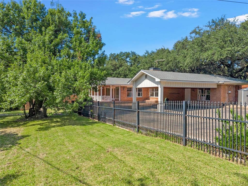 5014 Ridgeview Drive, Waco, TX 76710 5014 Ridgeview Drive, Waco, TX 76710