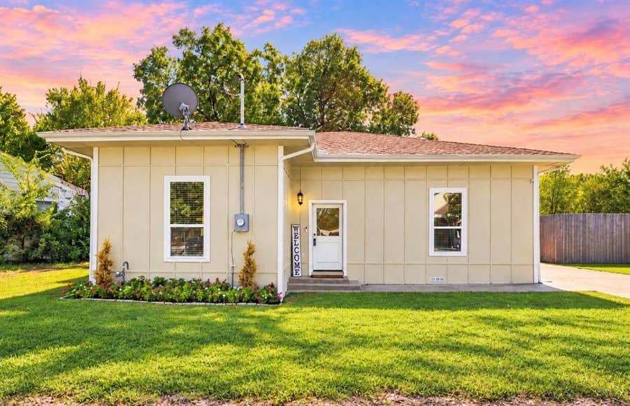 Property photo for 2206 Drake Street, Caddo Mills, TX