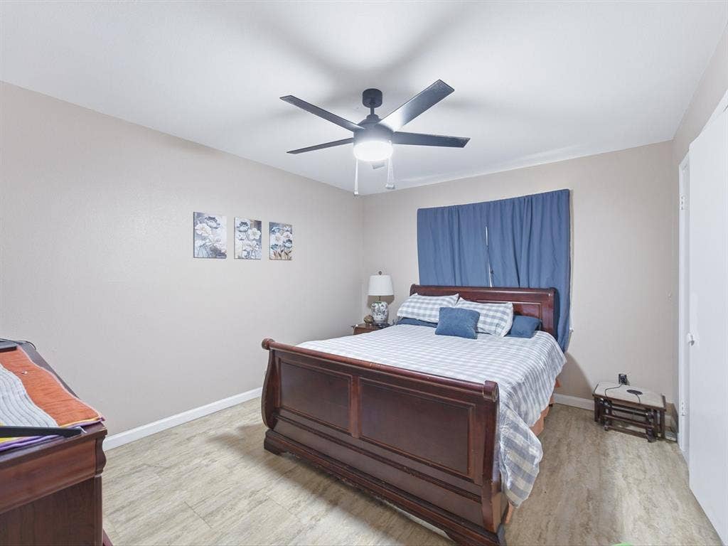 211 Whitehouse Road, Ennis, TX 75119 211 Whitehouse Road, Ennis, TX 75119