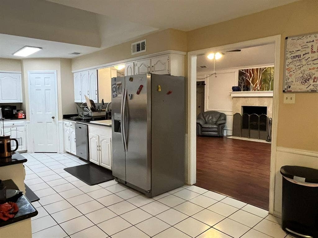 6918 LA MANGA Drive, Dallas, TX 75248
