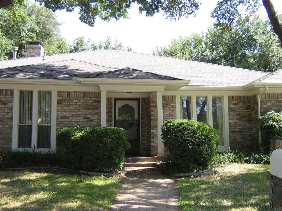 Property photo for 6918 LA MANGA Drive, Dallas, TX