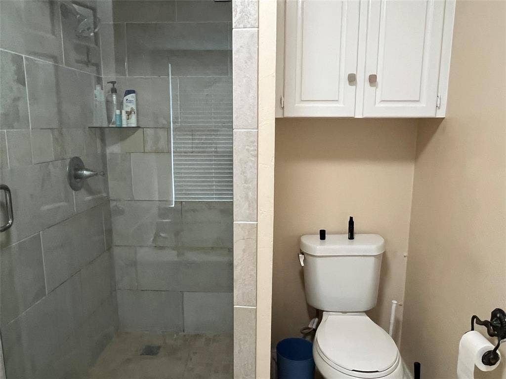 6918 LA MANGA Drive, Dallas, TX 75248