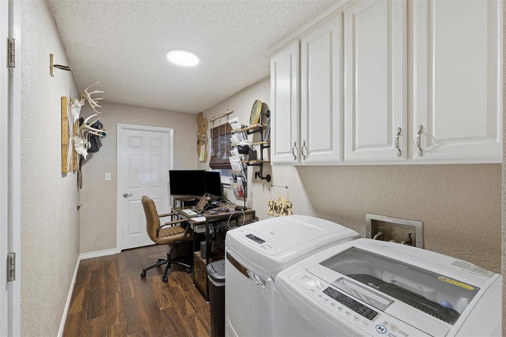 2609 Oaks Drive, Granbury, TX 76049