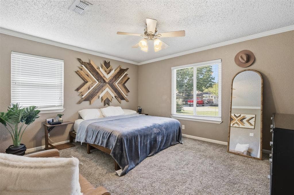 2609 Oaks Drive, Granbury, TX 76049