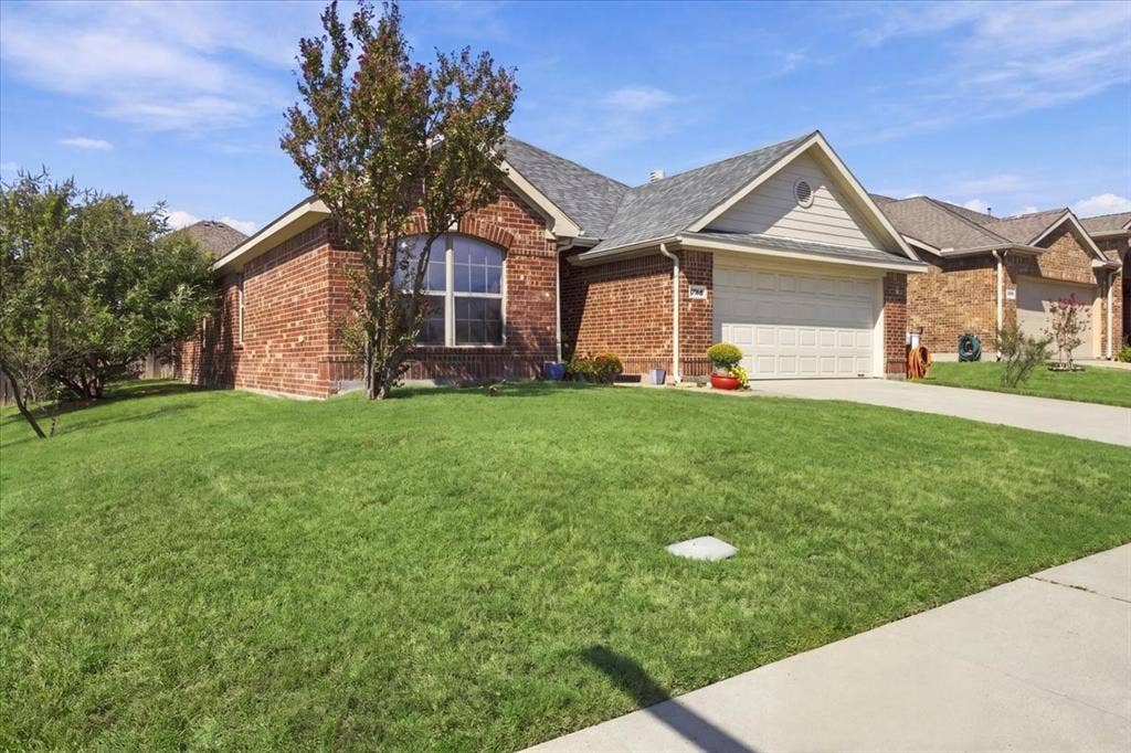 1524 Hanover Lane, Van Alstyne, TX 75495