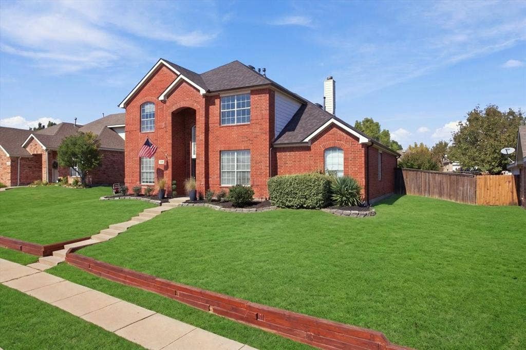 204 Newport Drive, Van Alstyne, TX 75495 204 Newport Drive, Van Alstyne, TX 75495
