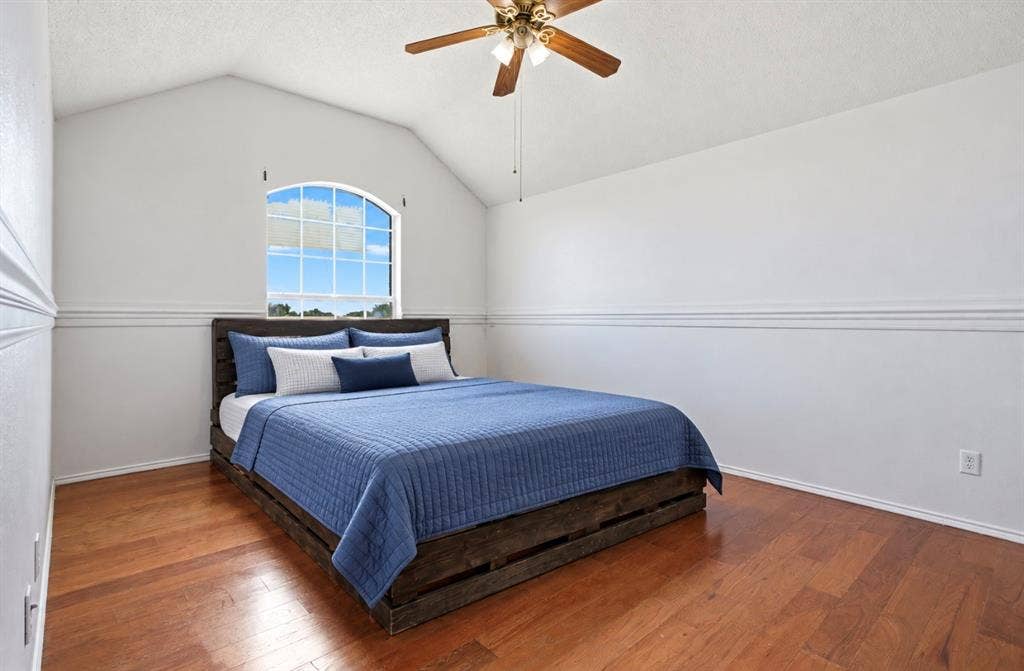 204 Newport Drive, Van Alstyne, TX 75495 204 Newport Drive, Van Alstyne, TX 75495