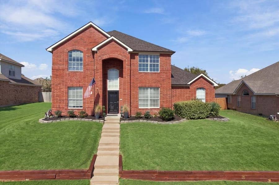 Property photo for 204 Newport Drive, Van Alstyne, TX