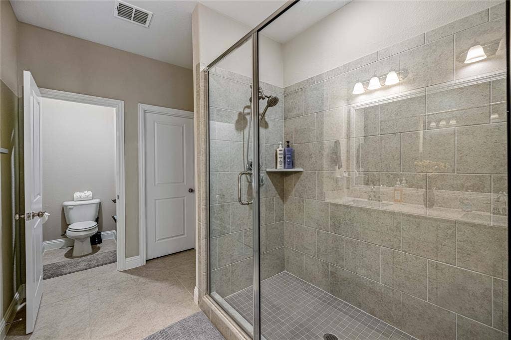 1451 Perrin Lane, Farmers Branch, TX 75234 1451 Perrin Lane, Farmers Branch, TX 75234