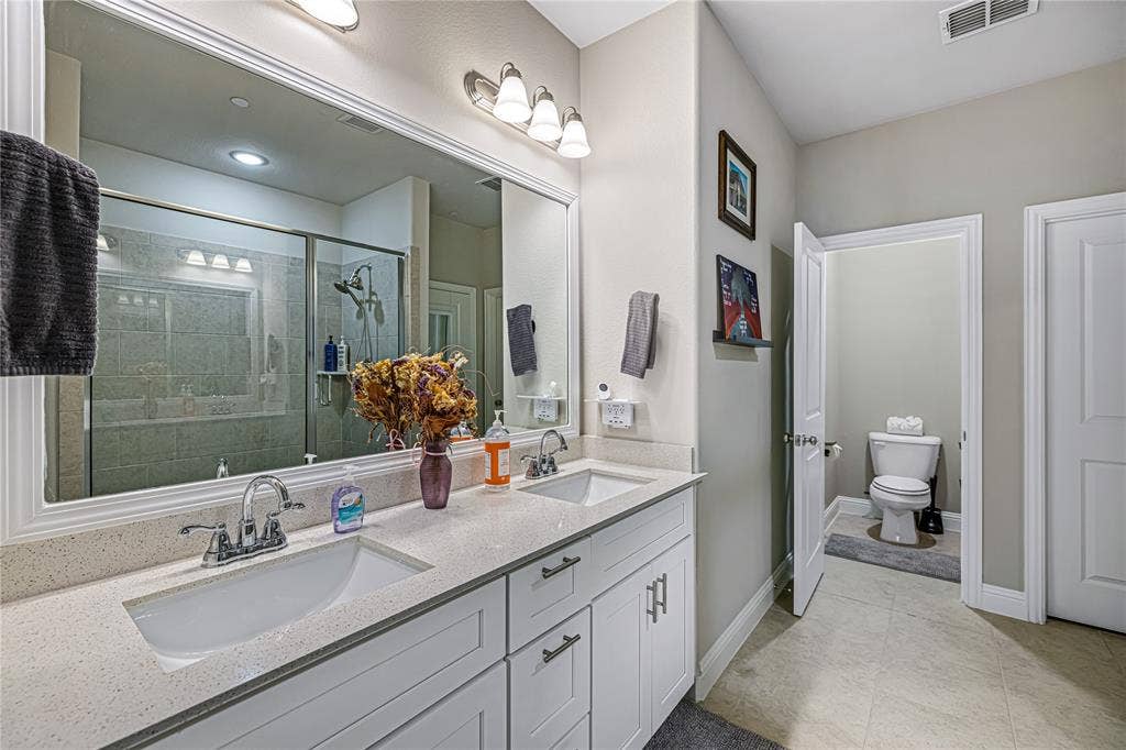 1451 Perrin Lane, Farmers Branch, TX 75234 1451 Perrin Lane, Farmers Branch, TX 75234