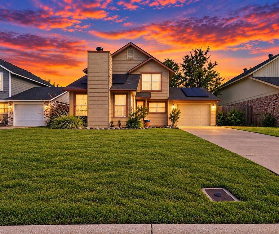 Property photo for 4613 Waterway Drive N, Fort Worth, TX