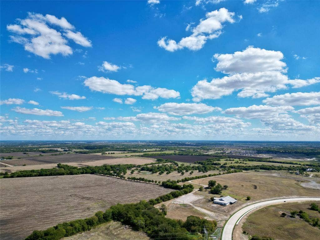 6747 County Road 165, McKinney, TX 75071 6747 County Road 165, McKinney, TX 75071