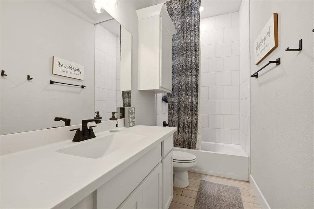 1831 Hainsworth Drive, Rockwall, TX 75087 1831 Hainsworth Drive, Rockwall, TX 75087