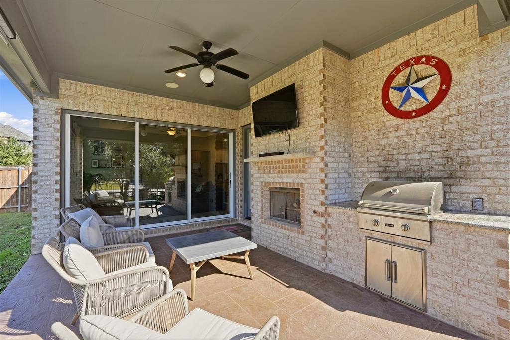 1831 Hainsworth Drive, Rockwall, TX 75087 1831 Hainsworth Drive, Rockwall, TX 75087