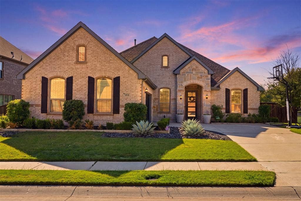 1831 Hainsworth Drive, Rockwall, TX 75087 1831 Hainsworth Drive, Rockwall, TX 75087
