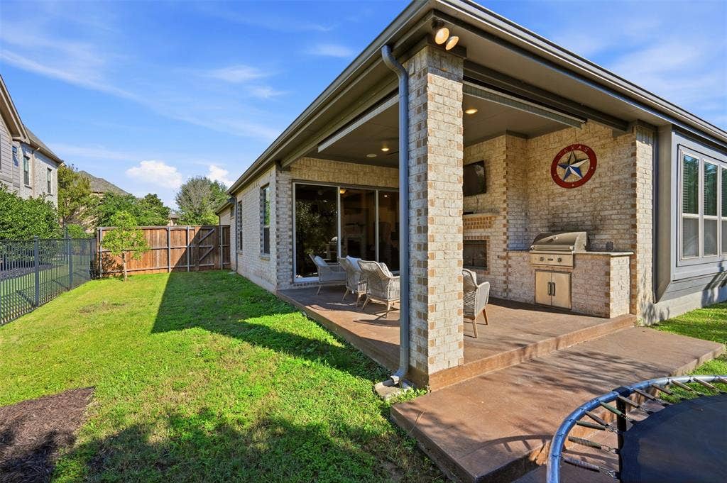 1831 Hainsworth Drive, Rockwall, TX 75087 1831 Hainsworth Drive, Rockwall, TX 75087