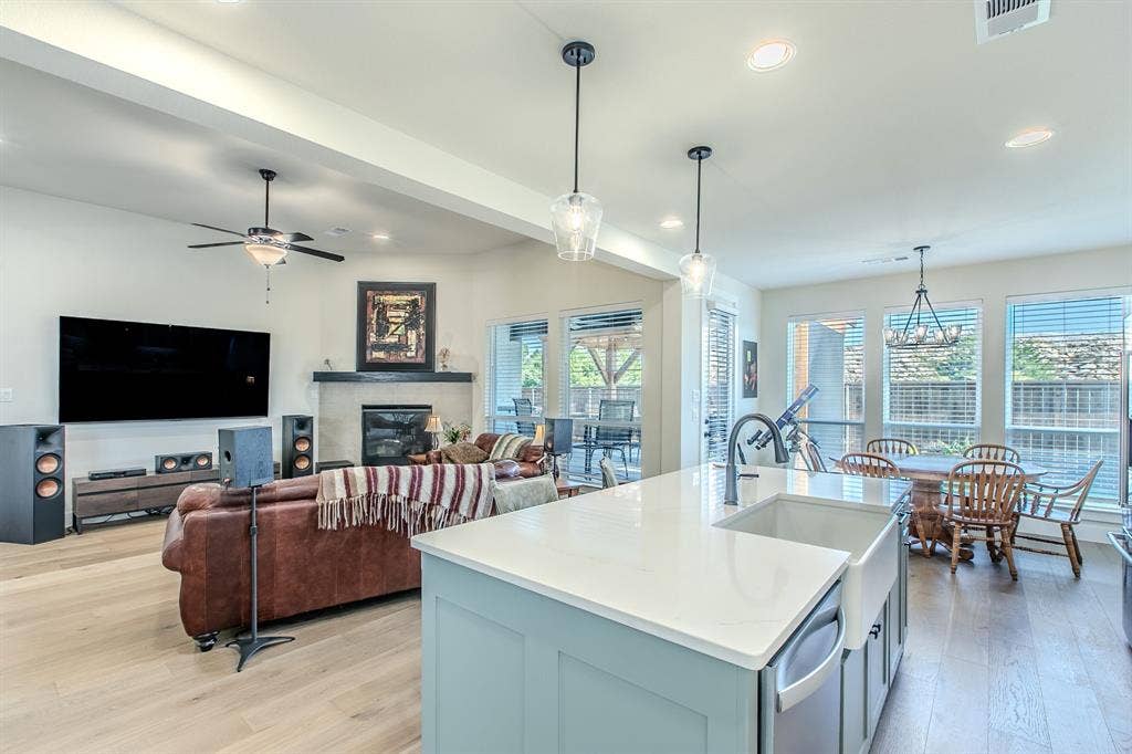 4437 Timberdrift Street, Midlothian, TX 76065