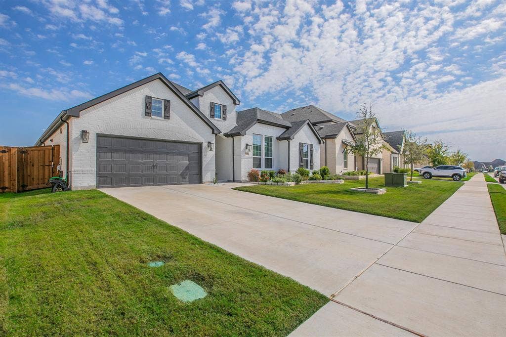 4437 Timberdrift Street, Midlothian, TX 76065