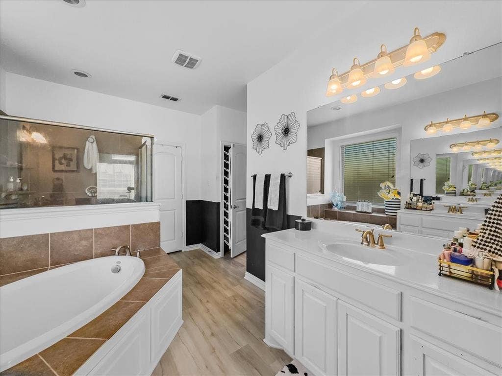 11901 Del Rio, Frisco, TX 75035 11901 Del Rio, Frisco, TX 75035