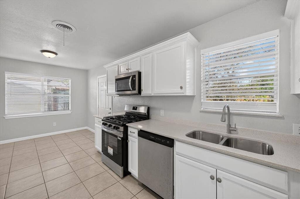 3921 Dana Drive, Haltom City, TX 76117 3921 Dana Drive, Haltom City, TX 76117