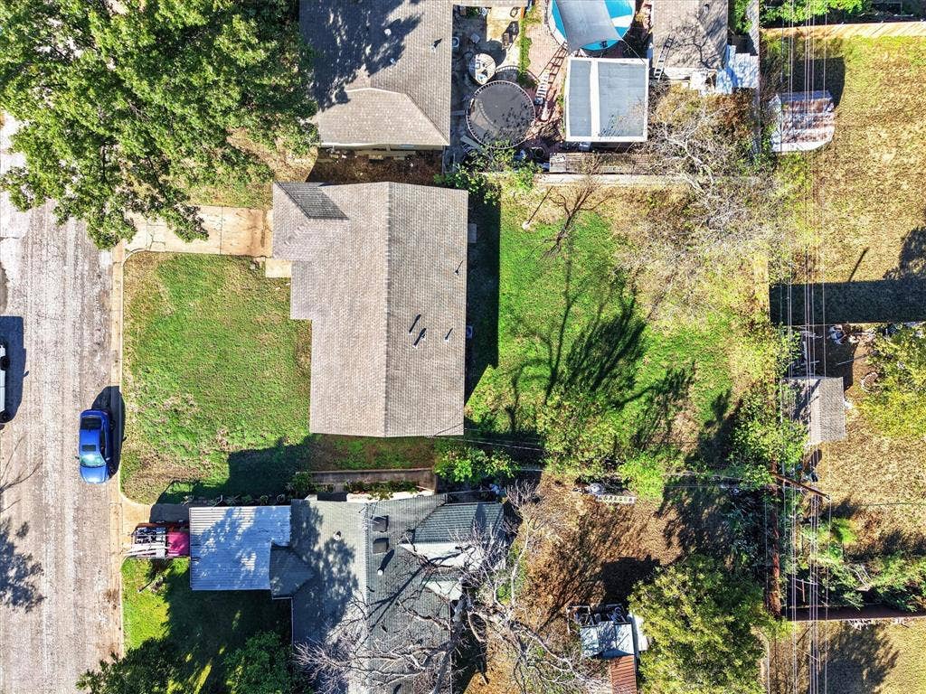 3921 Dana Drive, Haltom City, TX 76117 3921 Dana Drive, Haltom City, TX 76117