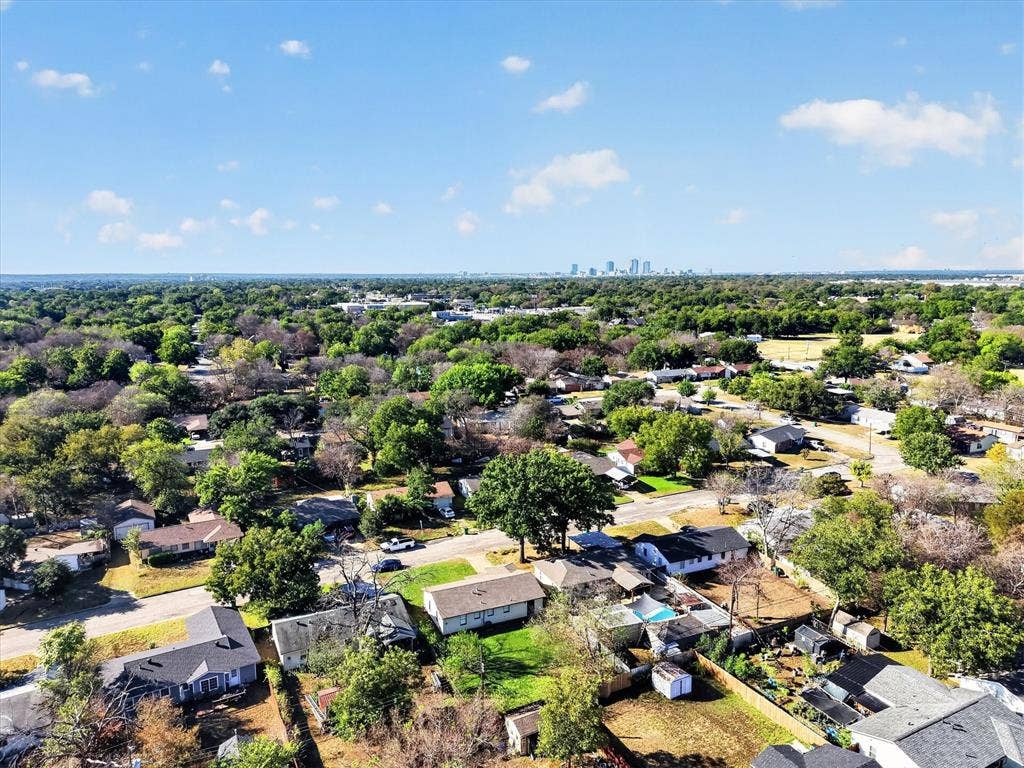 3921 Dana Drive, Haltom City, TX 76117 3921 Dana Drive, Haltom City, TX 76117