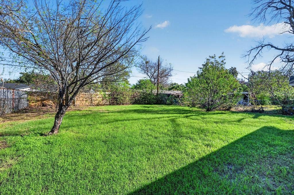 3921 Dana Drive, Haltom City, TX 76117 3921 Dana Drive, Haltom City, TX 76117