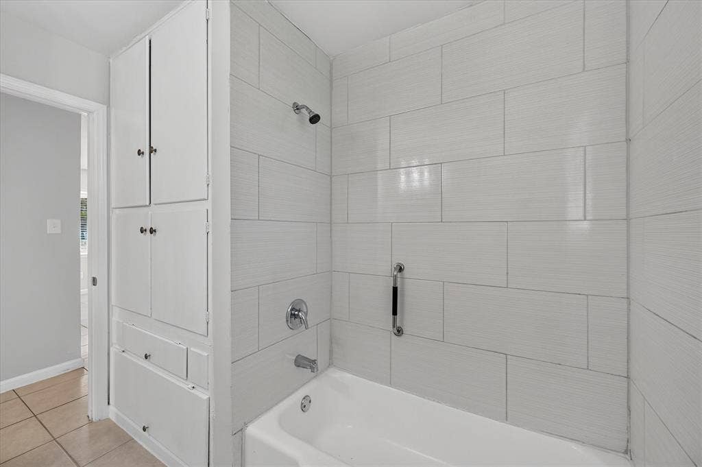 3921 Dana Drive, Haltom City, TX 76117 3921 Dana Drive, Haltom City, TX 76117
