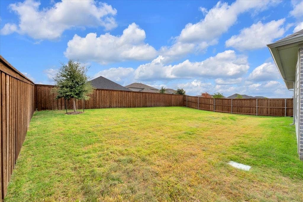 1216 Nuevo Rancho Lane, Fort Worth, TX 76052