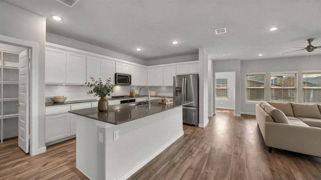 1216 Nuevo Rancho Lane, Fort Worth, TX 76052