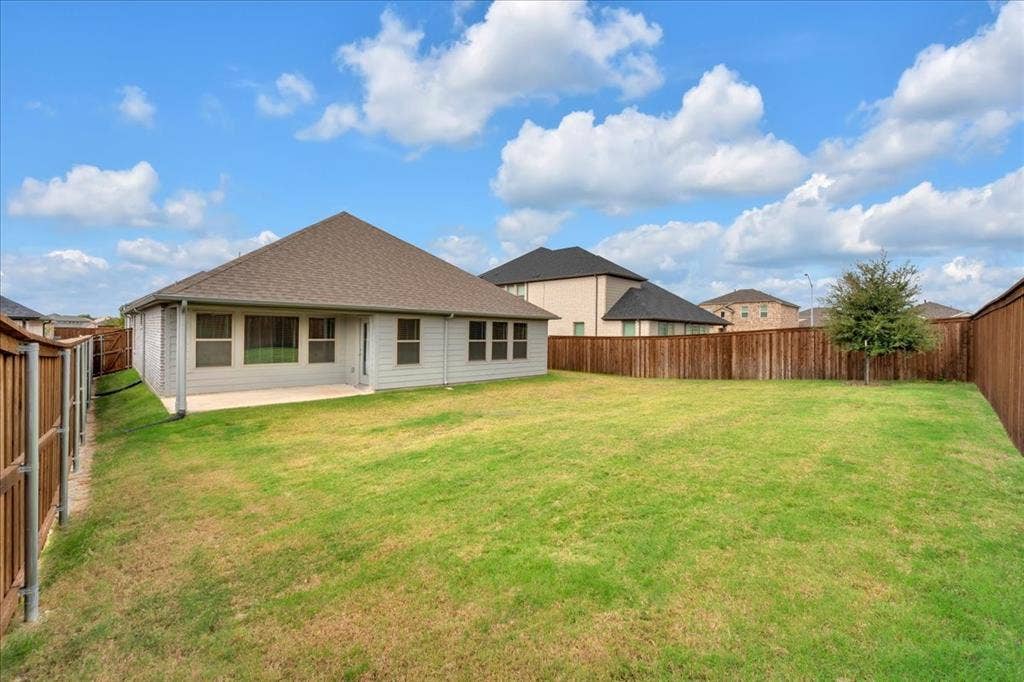 1216 Nuevo Rancho Lane, Fort Worth, TX 76052