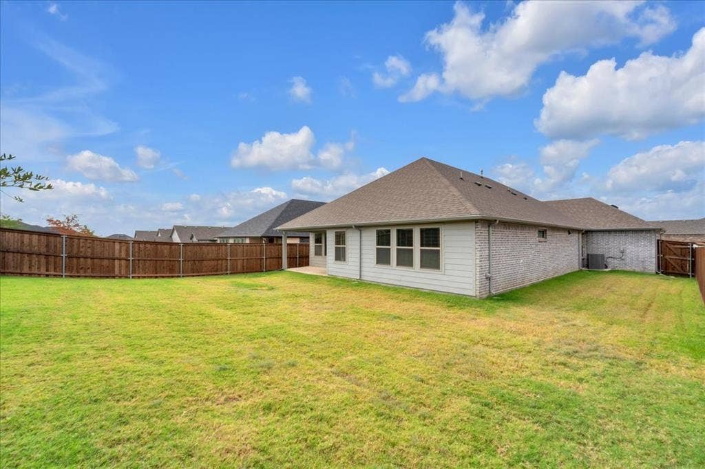 1216 Nuevo Rancho Lane, Fort Worth, TX 76052