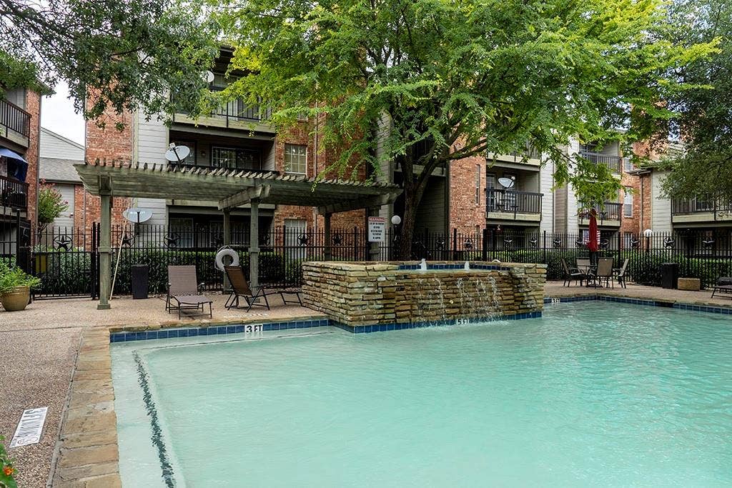 18333 Roehampton Drive, #417, Dallas, TX 75252 18333 Roehampton Drive, #417, Dallas, TX 75252