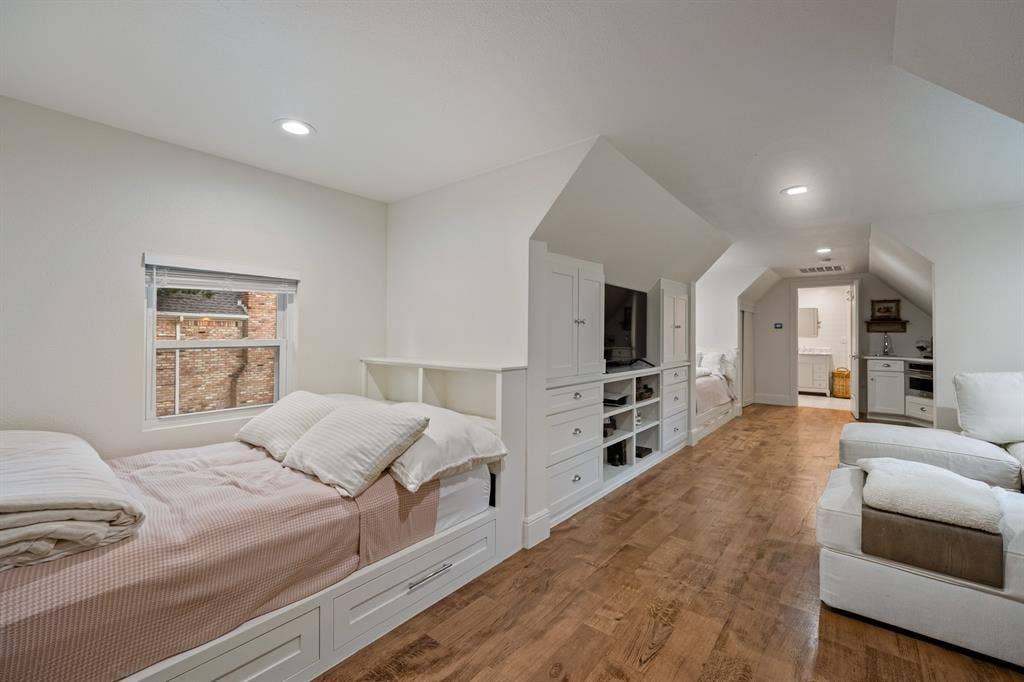 2108 Augusta, McKinney, TX 75072 Guest quarters