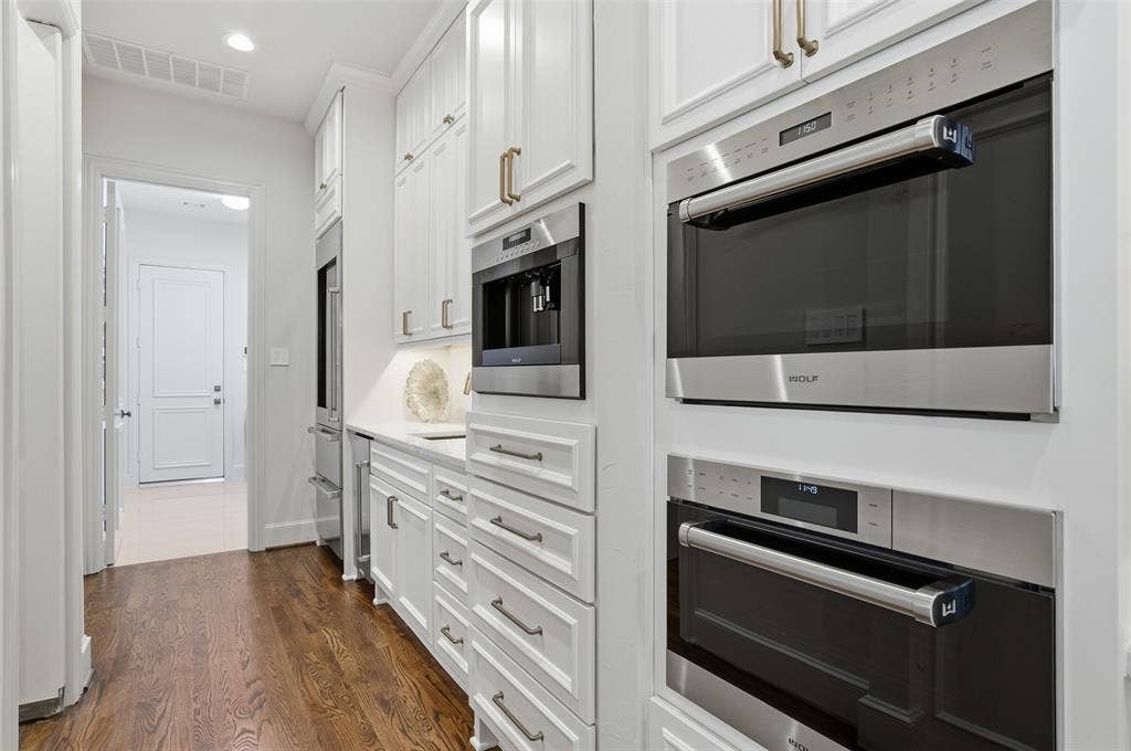4105 Walnut Meadow Lane, Dallas, TX 75229 4105 Walnut Meadow Lane, Dallas, TX 75229