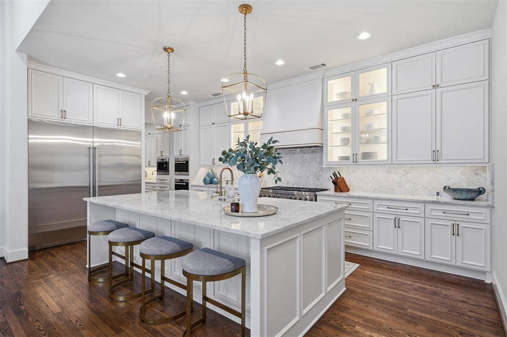 4105 Walnut Meadow Lane, Dallas, TX 75229 4105 Walnut Meadow Lane, Dallas, TX 75229