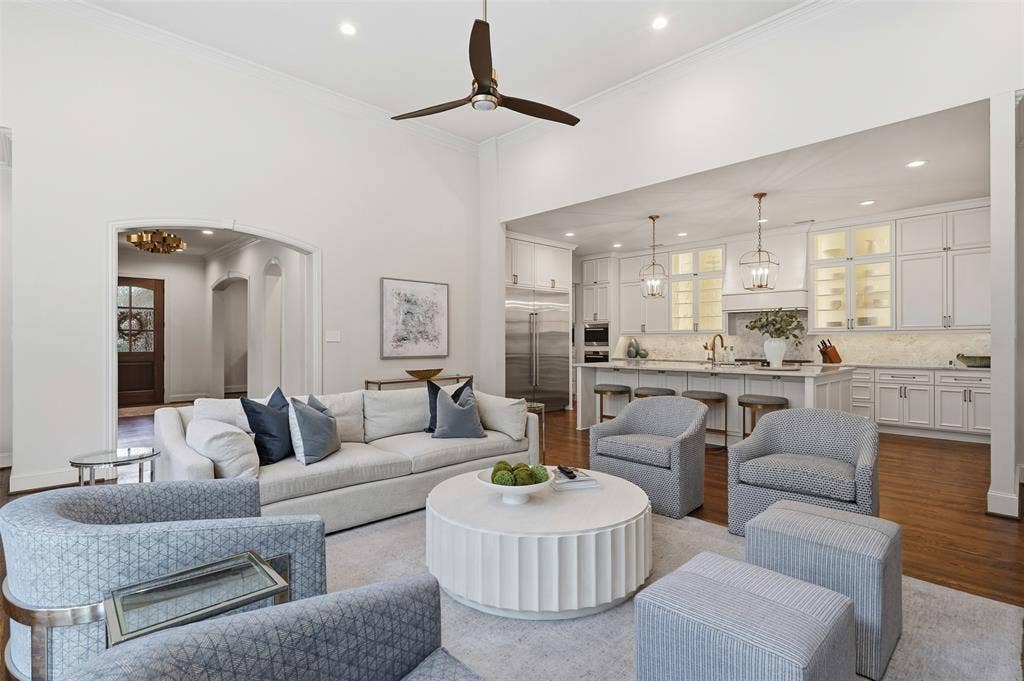 4105 Walnut Meadow Lane, Dallas, TX 75229 4105 Walnut Meadow Lane, Dallas, TX 75229