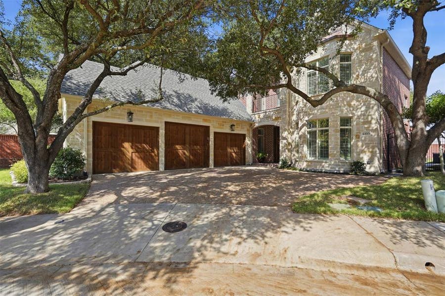 Property photo for 4105 Walnut Meadow Lane, Dallas, TX