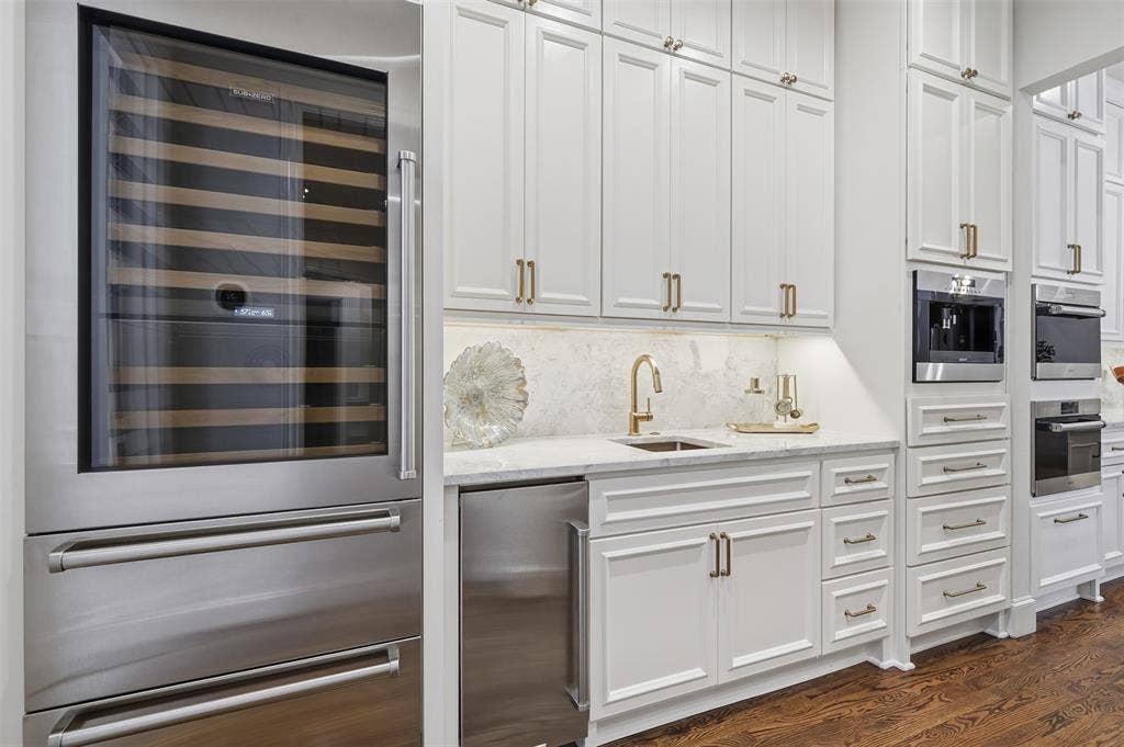 4105 Walnut Meadow Lane, Dallas, TX 75229 4105 Walnut Meadow Lane, Dallas, TX 75229