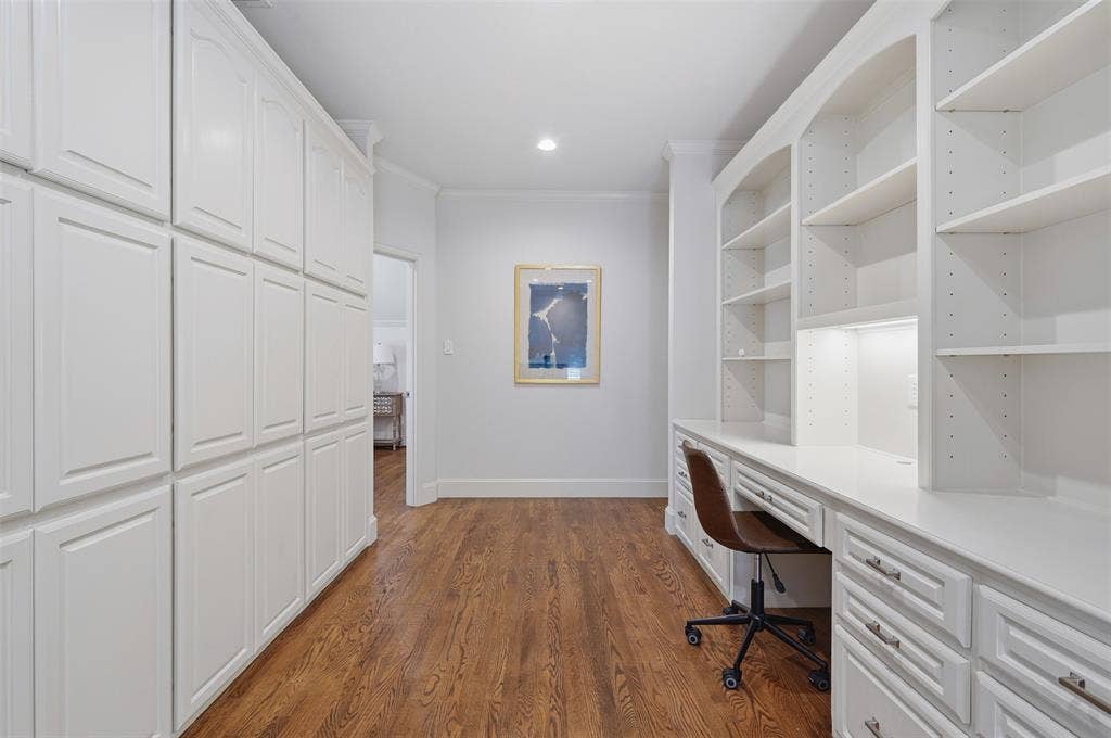 4105 Walnut Meadow Lane, Dallas, TX 75229 4105 Walnut Meadow Lane, Dallas, TX 75229