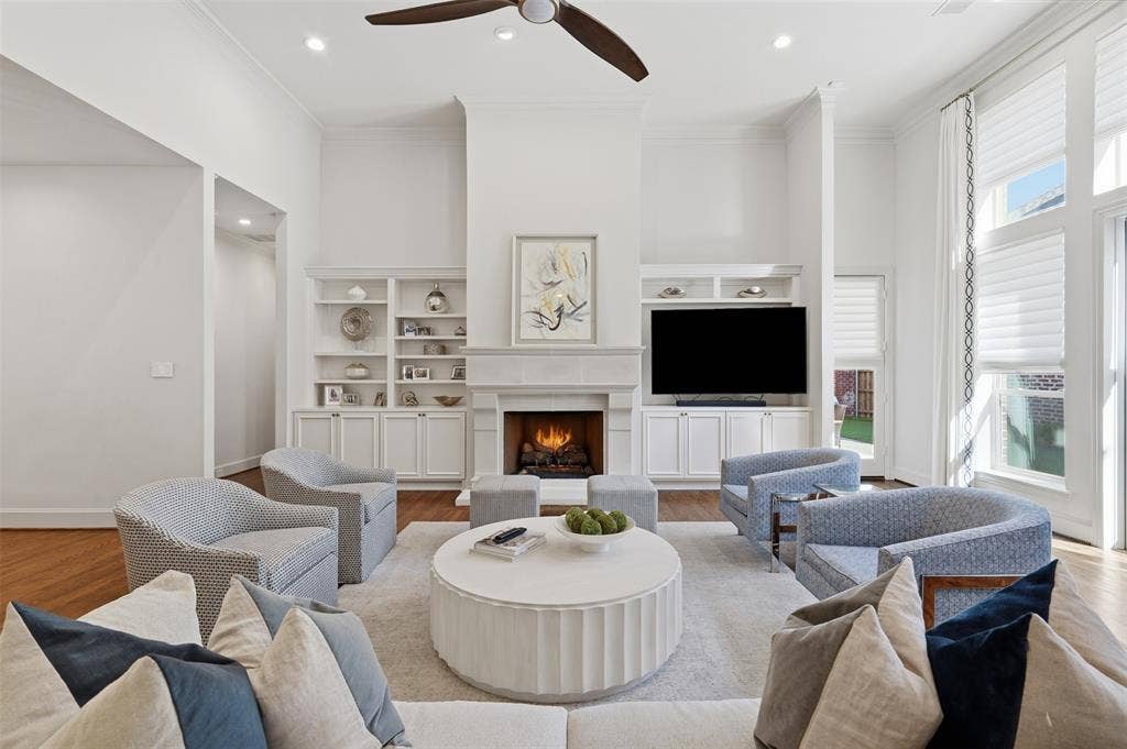 4105 Walnut Meadow Lane, Dallas, TX 75229 4105 Walnut Meadow Lane, Dallas, TX 75229