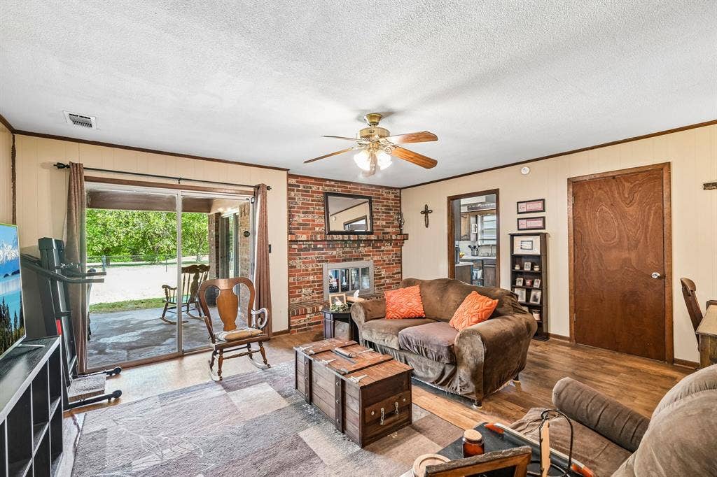 779 County Road 4123, Greenville, TX 75401