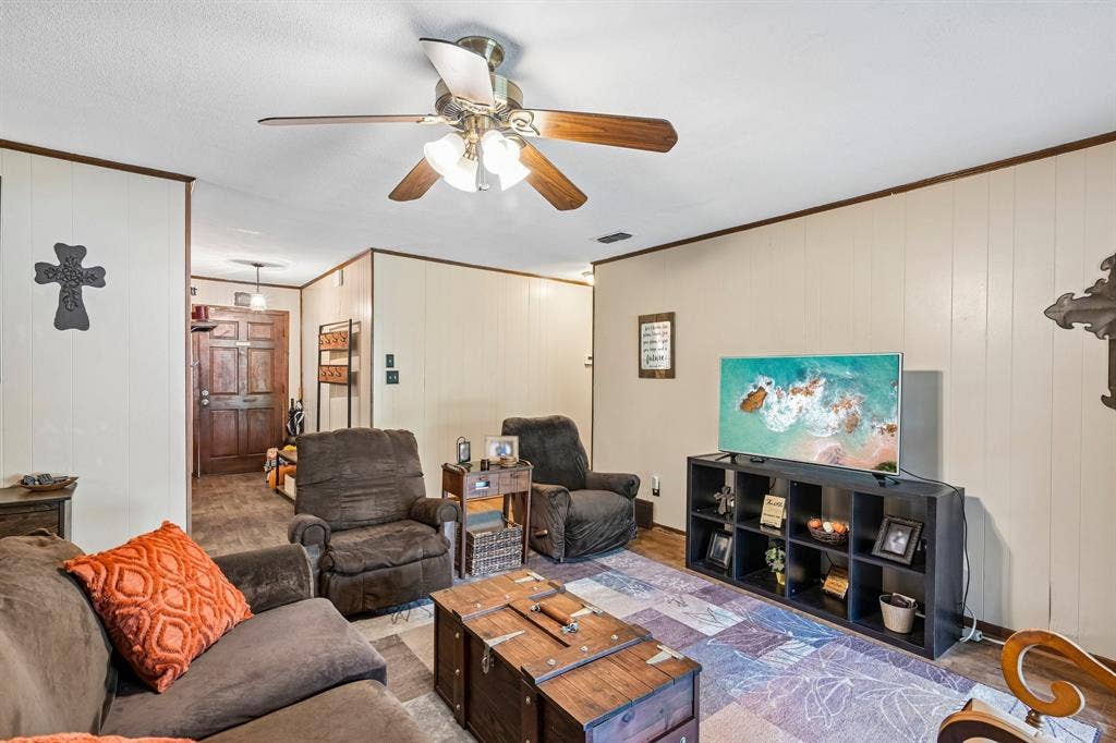 779 County Road 4123, Greenville, TX 75401
