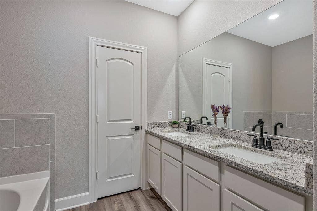829 Calhoun Drive, Anna, TX 75409 829 Calhoun Drive, Anna, TX 75409