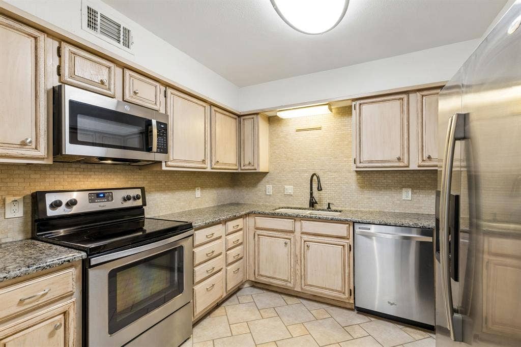 9631 Baseline Drive, Dallas, TX 75243