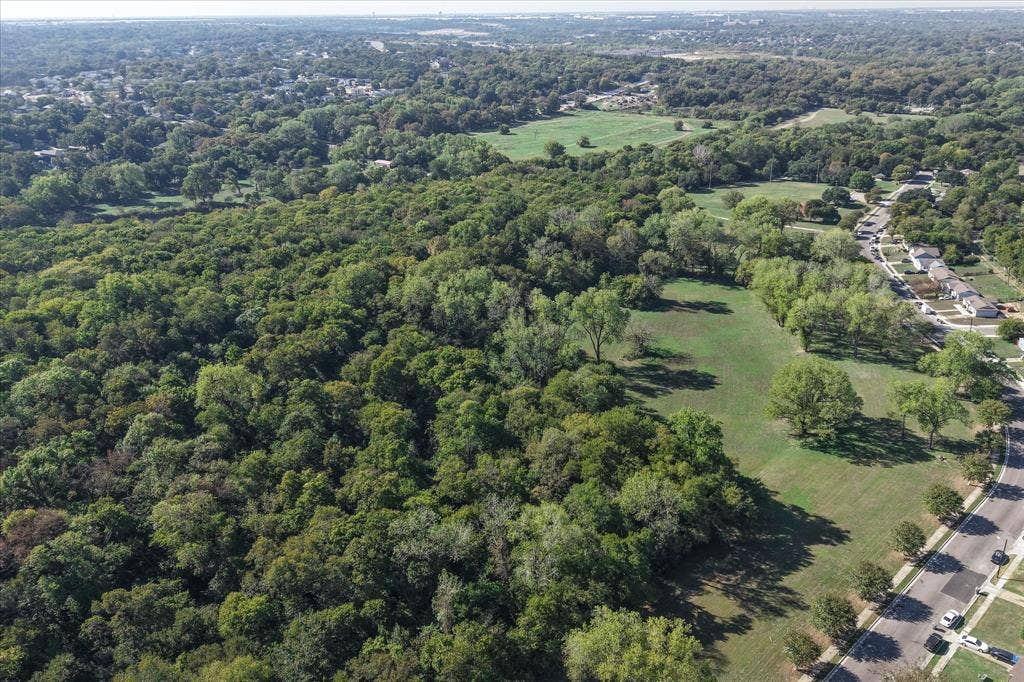 2527 Talco Drive, Dallas, TX 75241 Home is close to Arden Terrace Park